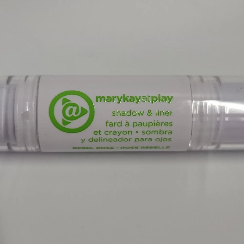 Mary Kay At Play Shadow & Liner Rebel Rose Dual Ended Eye Crayon Pink Black